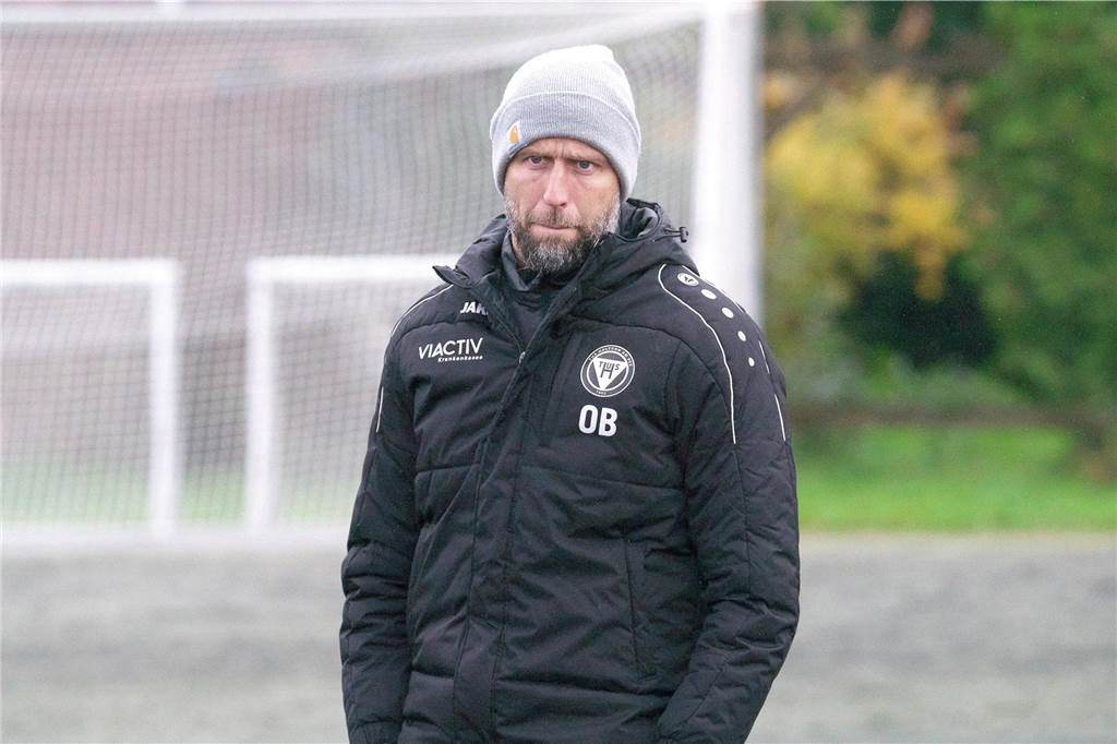Trainerteam des TuS Haltern wirft hin: Interimslösung bis Winterpause - Spieler wird Co-Trainer Oliver Bautz kam 2010 als Spieler zum TuS Haltern, wurde später Torwarttrainer. 13 Jahre später ist er gemeinsam mit Lukas Große-Puppendahl und Thorsten Kornmaier zurückgetreten.