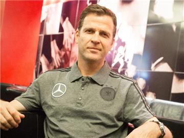 Oliver Bierhoff will sich mit den besten Teams der Welt messen. Foto: Christian Charisius