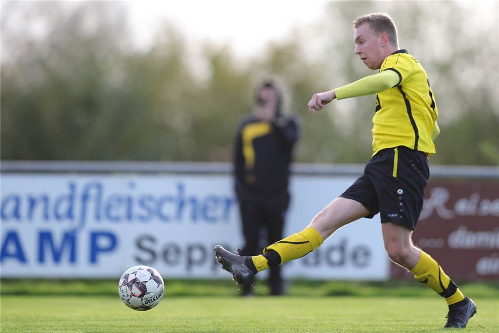 Trotz Anriss des Innenmeniskus: Erster Spieler ist wieder zurück beim SC Capelle Oliver Eckey könnte am Sonntag wieder spielen.