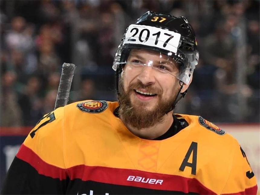 Nürnberg Ice Tigers verlängern Vertrag mit Mebus Oliver Mebus hat seinen Vertrag mit den Ice Tigers verlängert. Foto: Britta Pedersen