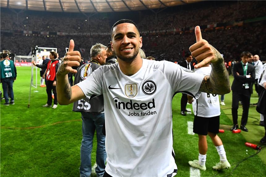 Ex-Frankfurter unterschreibt auf Schalke bis 2022 Omar Mascarell kommt als Deutscher Pokalsieger von Frankfurt nach Gelsenkirchen.