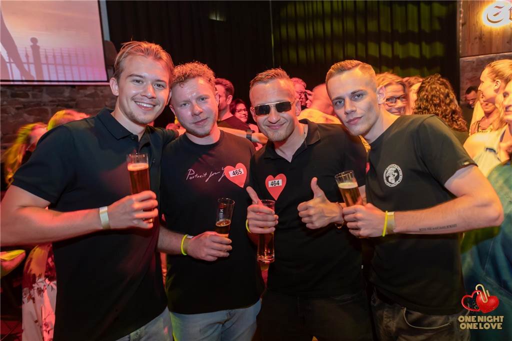 "One Night One Love" hieß das Motto am Freitagabend (2.5.) im "Saustall".