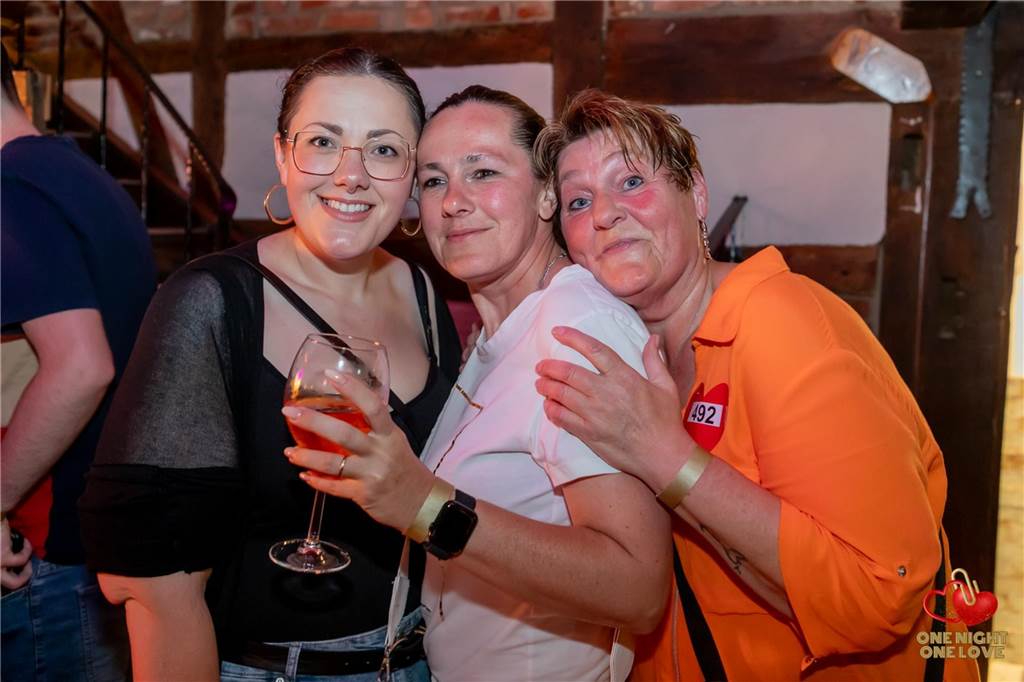 "One Night One Love" hieß das Motto am Freitagabend (2.5.) im "Saustall".