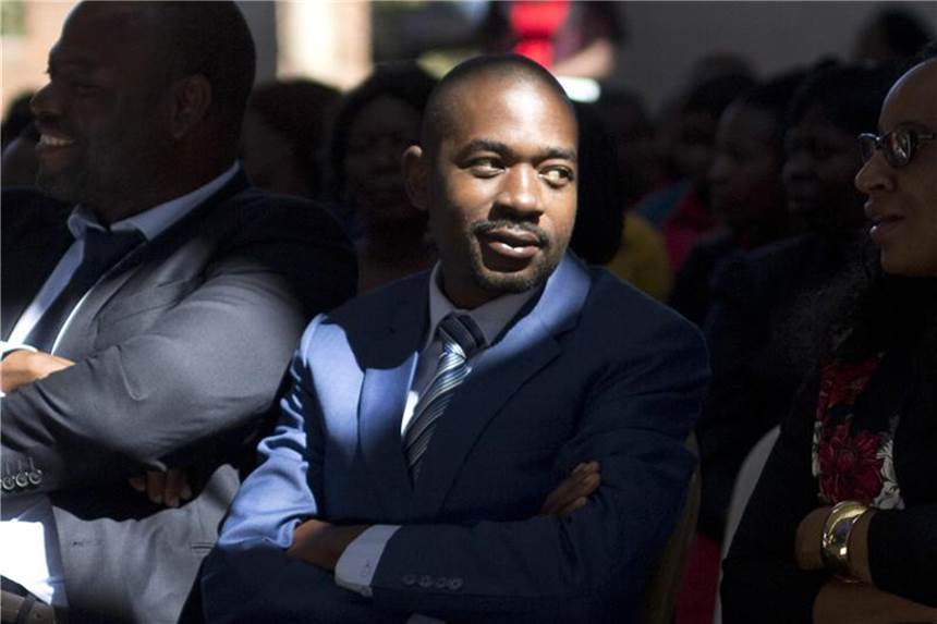 Oppositionskandidat in Simbabwe beansprucht Wahlsieg Oppositions-Chef Nelson Chamisa beansprucht den Sieg der Präsidentenwahl in Simbabwe. Offizielle Ergebnisse gab es zunächst weiter nicht. Foto: Jerome Delay
