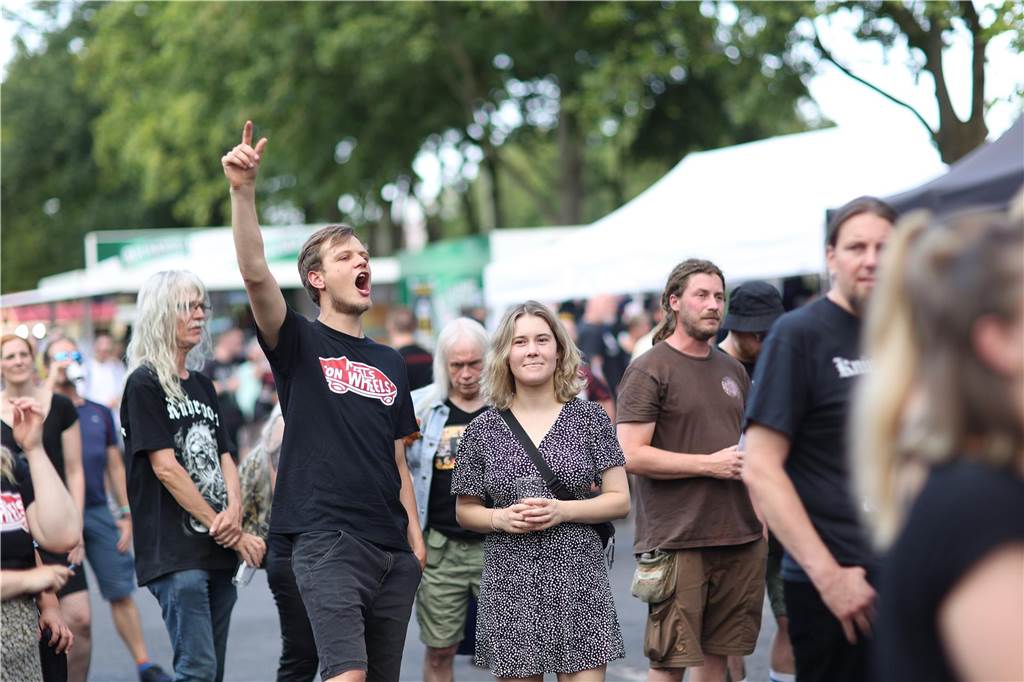 Ordentlich gerockt wurde auf der Alternative Stage am zweiten Tag des Brunnenfests. 