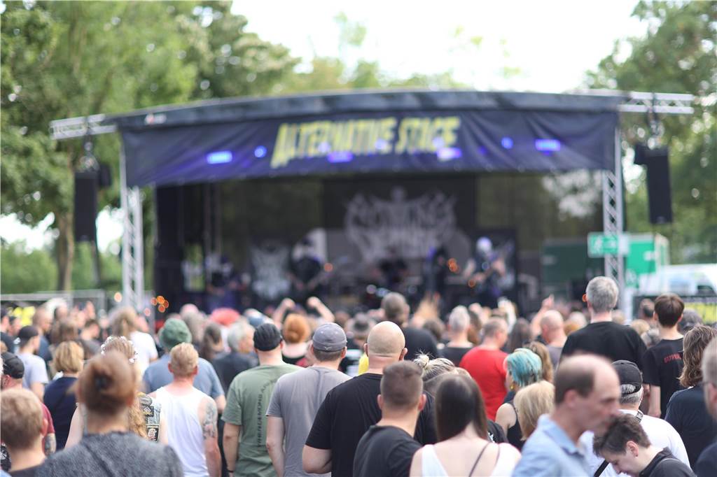 Ordentlich gerockt wurde auf der Alternative Stage am zweiten Tag des Brunnenfests. 