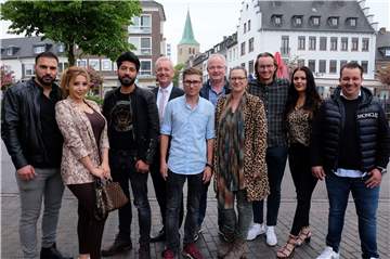 Organisatoren und Sponsoren freuen sich auf ein in Teilen neues Altstadtfest in Dorsten.