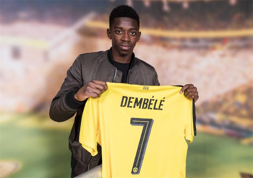 Ousmane Dembele zu Gast in Dortmund Ousmane Dembele präsentiert sein neues BVB-Trikot.