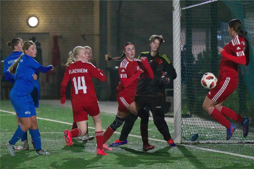 Die B-Juniorinnen Concordia Flaesheims boten dem favorisierten 1. FFC Recklinghausen über 80 Minuten die Stirn, mussten sich aber im Elfmeterschießen geschlagen geben.