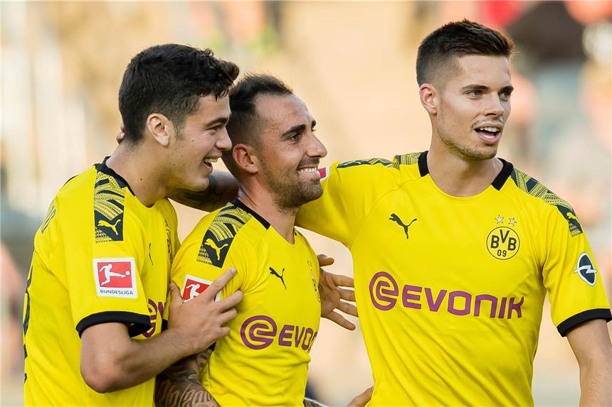 Variabler BVB besiegt Liverpool 3:2 - Alcacer trifft erneut Paco Alcacer (M.) brachte den BVB gegen Liverpool früh in Führung.