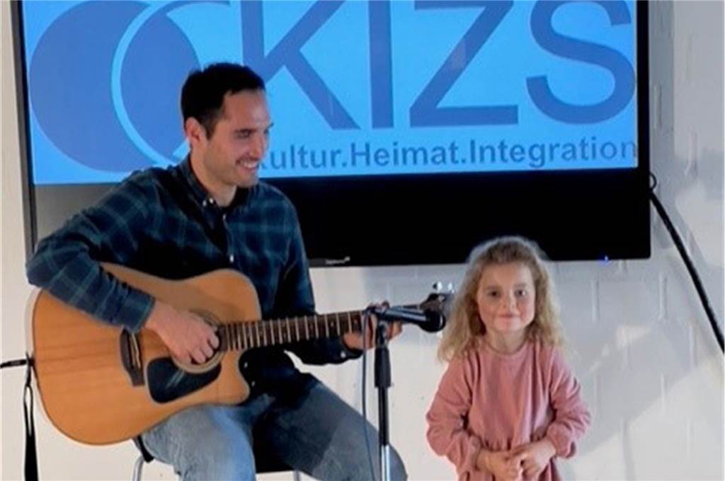 Malerei und Gedichte: Rolf Hinse und Stefan Frechen stellen im KIZS aus Paco Robledo und Lina Johanna Redders