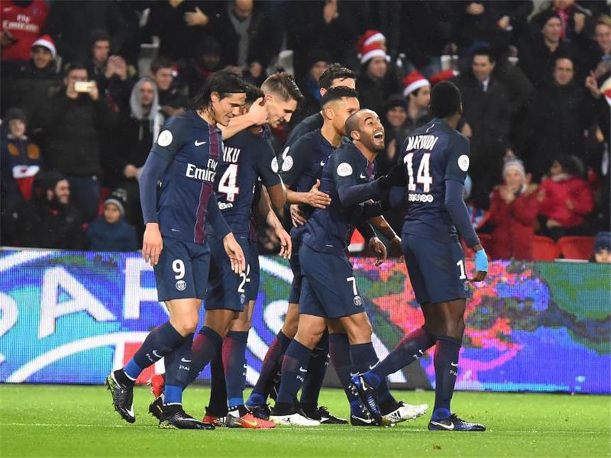 Nationalspieler Draxler und PSG weiter mit Titelchance Paris Saint-Germain gewann 5:0 (2:0) bei AS Saint-Etienne. Foto: Christophe Petit Tesson