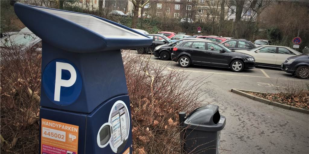 Parkgebühren in Castrop: „So kann man Innenstädte auch verkehrsberuhigen“ Parken am Bennertor gegenüber der Lutherkirche kostet 50 Cent je halbe Stunde. Elektroautos mit E-Kennzeichen parken zwei Stunden kostenfrei. Das regt viele Castrop-Rauxeler auf.