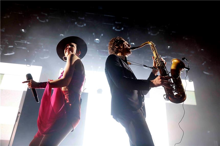 Parov Stelar und Cleo Panther feierten mit dem Publikum im Palladium eine riesige Party.