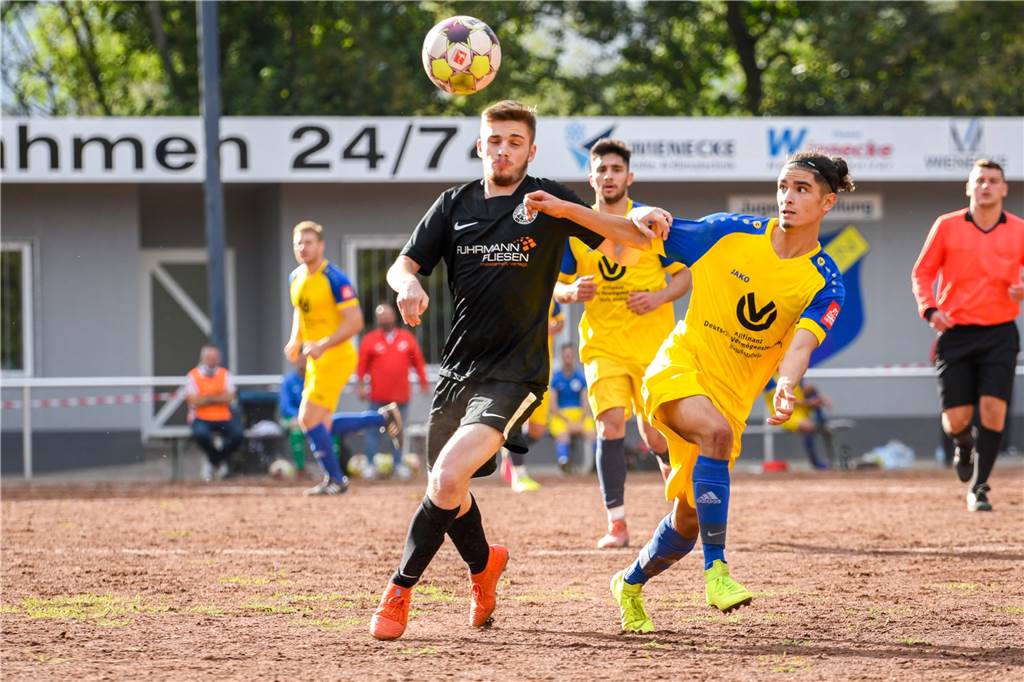 Wechsel nach Tauziehen fix: Westfalia Vinnum holt Spieler vom VfB Lünen und Preußen Lünen Pascal Beck (l.) kommt vom SV Preußen Lünen und besticht durch seine Schnelligkeit.