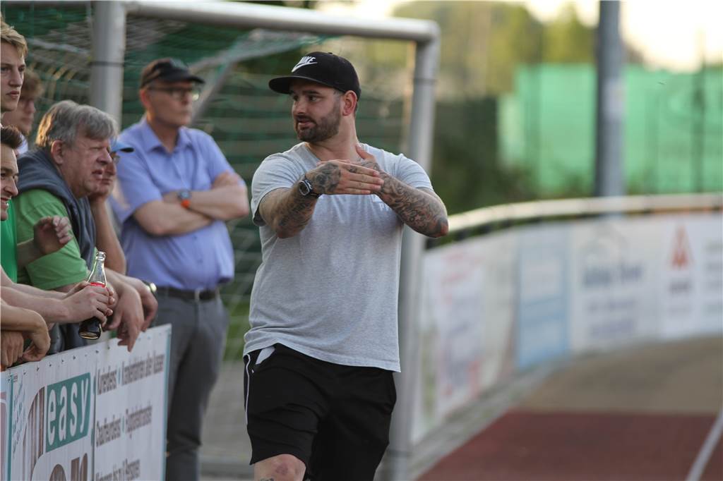 Ein nur halbwegs besonderes Derby: GS Cappenberg gastiert bei Westfalia Wethmar II Pascal Harder könnte wieder den Platz neben dem Spielfeld annehmen.