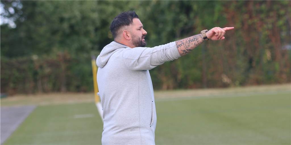 VfB Lünen könnte nach starker Vorbereitung zur Überraschung werden: „Spiele nie um Goldene Ananas“ Pascal Harder und der VfB Lünen gewannen jedes Testspiel.