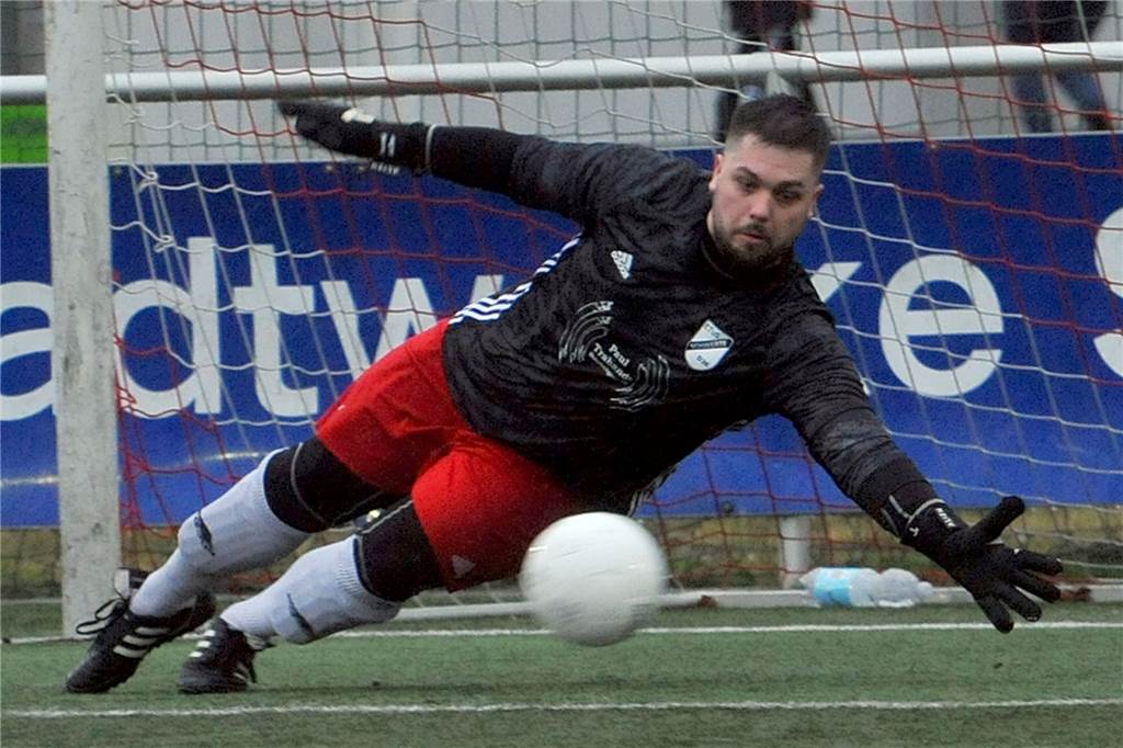 ETuS/DJK Schwerte: Reserve-Torwart erlebt Derby-Auftakt zum Vergessen – glänzt aber spät Pascal Müller half in der Bezirksliga-Mannschaft des ETuS/DJK Schwerte aus.