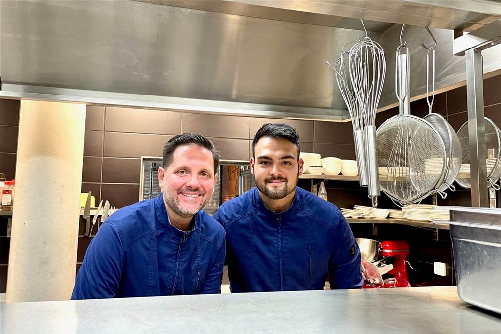 Ein Jahr für Genießer: In Hörde war 2021 das Thema Gastronomie ganz weit vorne Pascal Sürig (l.) und Yannick Kastner sind das Dreamteam für ein neues Edel-Restaurant am Phoenix-See. Zunächst zaubern sie im Bistro "West".
