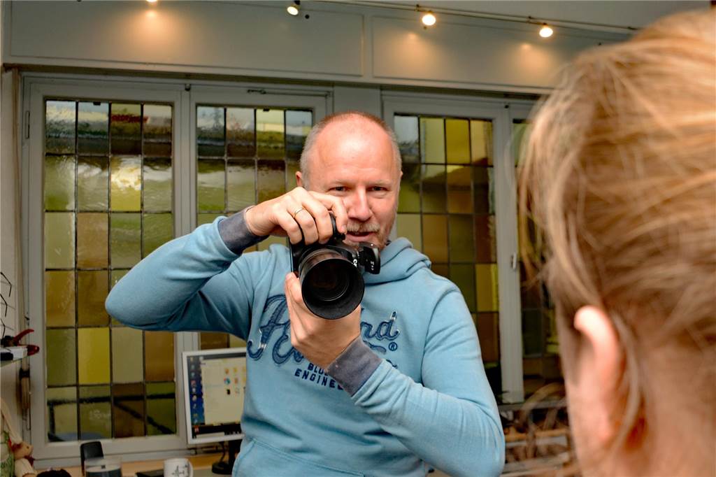 Elektronisches Passfoto: Matthias Hundt ist bereit sich umzustellen Matthias Hundt.