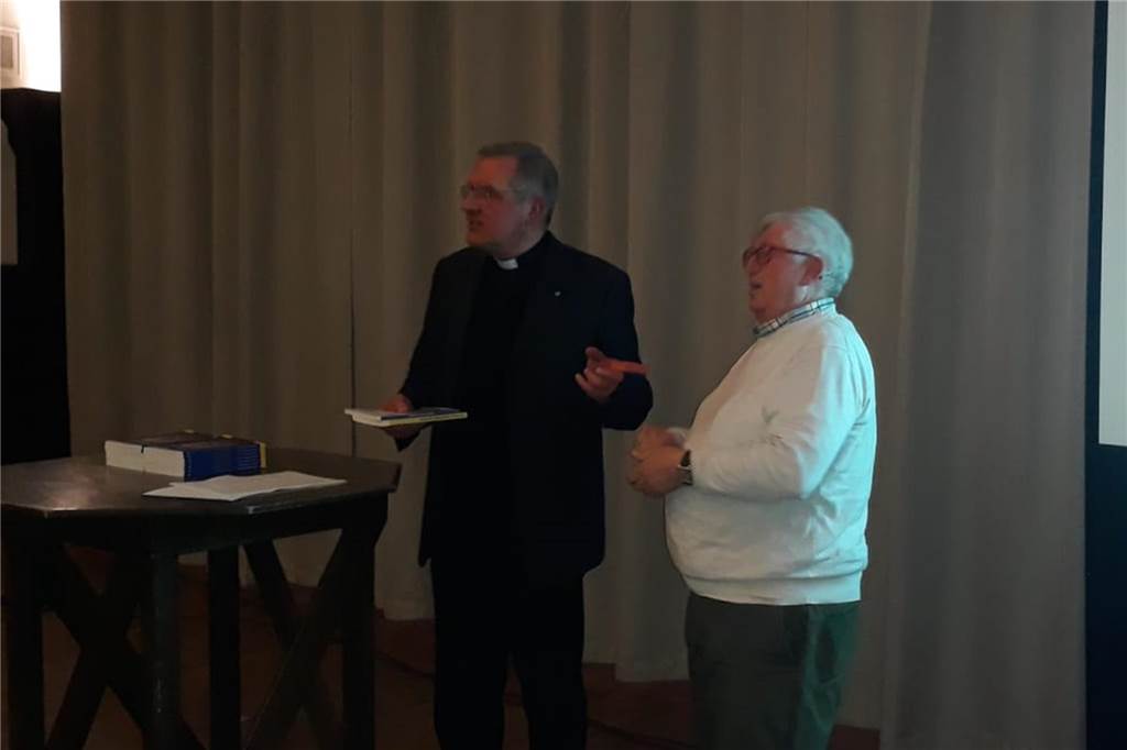 Heimatverein feiert Jubiläum und erinnert an „großen Feldhausener“ Pastor Ralph Brachthäuser hielt einen spannenden Vortrag zum Leben von Anton Küster und dessen Auswirkungen auf Kirchhellen.