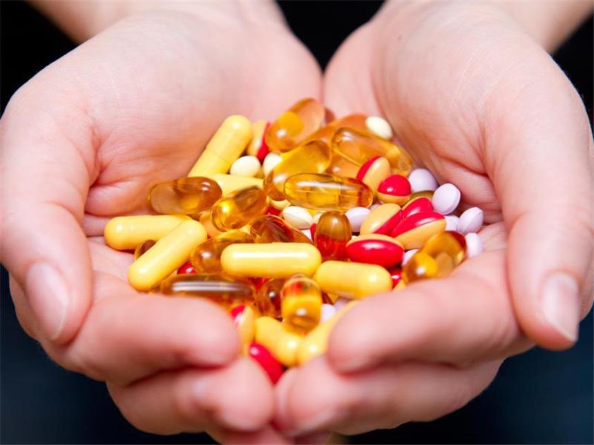 Projekt gegen unerwünschte Wirkungen täglicher Pillen-Cocktails Patienten mit mehreren Krankheiten sind dem Risiko von Wechselwirkungen ihrer Tabletten ausgesetzt. Foto: Franziska Koark
