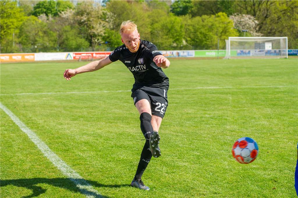 Halterner Traum-11: Dennis Klüsener setzt auf viel Tempo und ein „Zweikampftier“ Patrick Brinkert spielte in der Jugend und anfangs auch bei den Senioren mit Dennis Klüsener in einer Mannschaft.