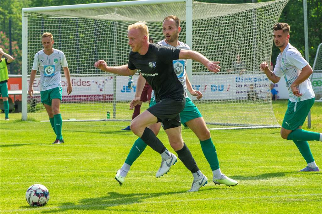 „Erleichterung pur“ beim TuS Haltern Patrick Brinkert und der TuS Haltern bleiben Westfalenligist.