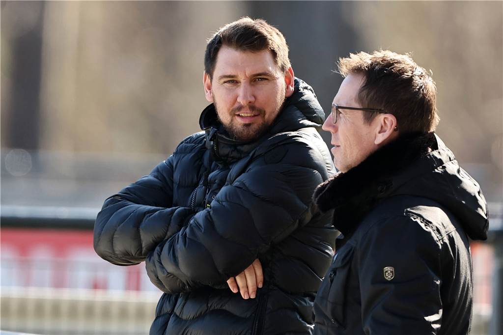 Ex-Nationalspieler übernimmt Oberliga-Klub: Er hat schon für Leverkusen und Köln gespielt Patrick Helmes (l.) wird neuer Trainer bei den SF Siegen.