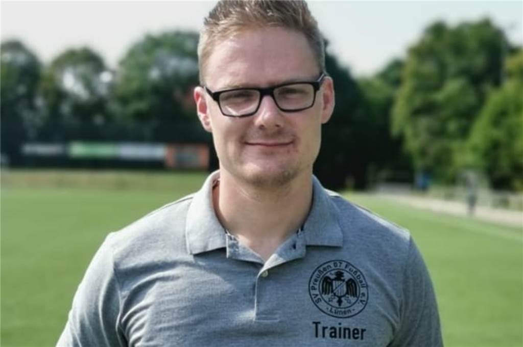SV Preußen hat einen Trainer gefunden und präsentiert eine komplett neue Mannschaft Patrick Höfig ist der neue Mann an der Seitenlinie des SV Preußen.