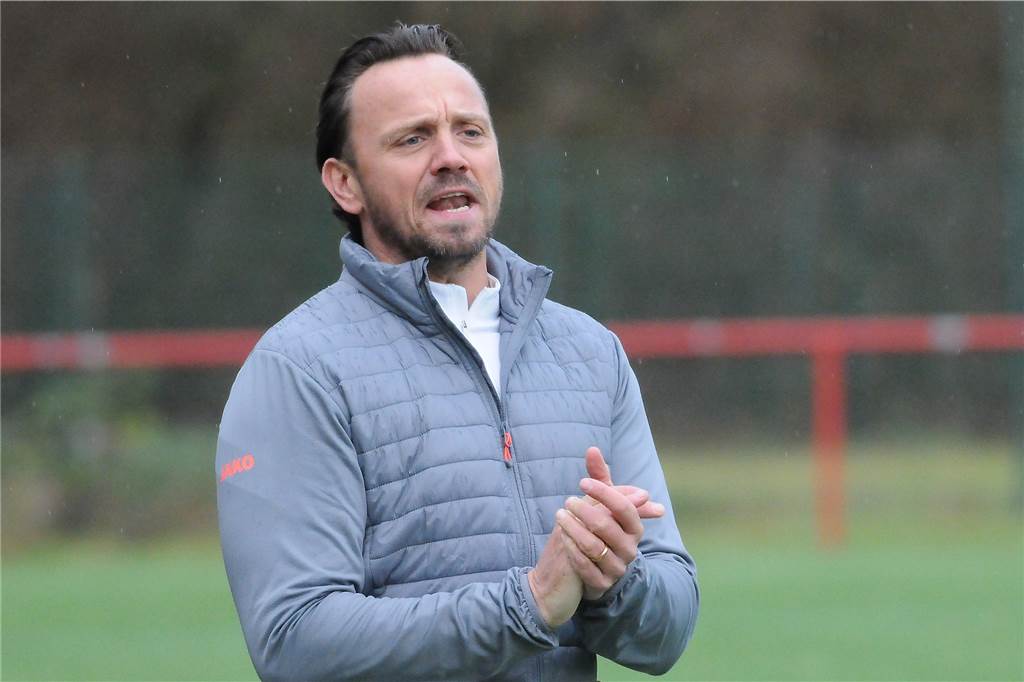 Drei Spiele, drei Siege: SuS Olfen hat die richtigen Stellschrauben für den Erfolg gefunden Patrick Linnemann hat vor allem am Spielaufbau und der Robustheit gearbeitet.
