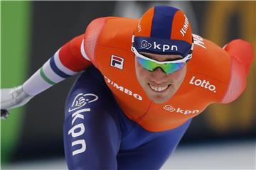 Patrick Roest sicherte sich den WM-Titel im Mehrkampf. Foto: Peter Dejong/AP