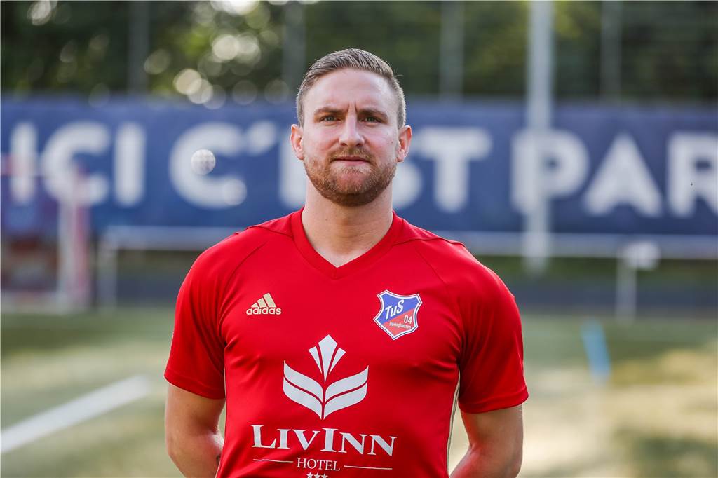 Ein Spieler legt sich fest: Bövinghausen steigt auf und das hat mit David Beckham zu tun Patrick Rudolph ist, was Fußball angeht, abergläubisch.