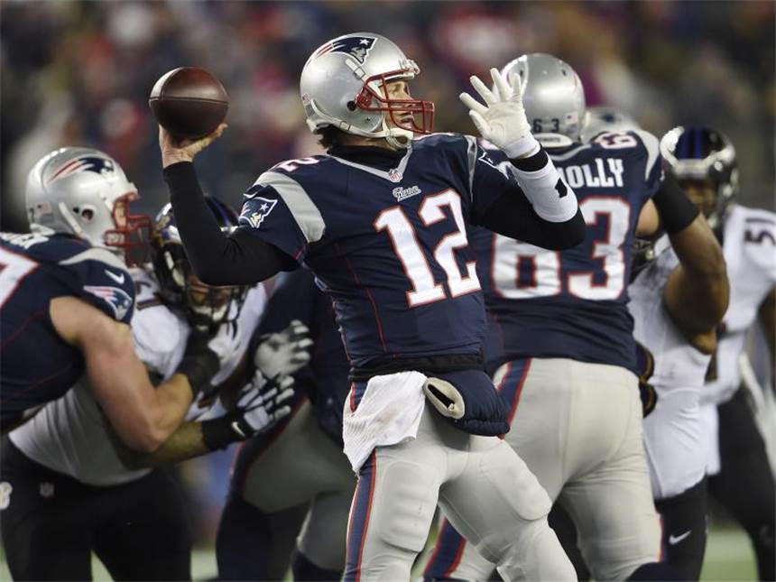 NFL: Vollmer mit New England im Playoff-Halbfinale Patriots-Quarterback Tom Brady in Aktion. Foto: CJ Gunther