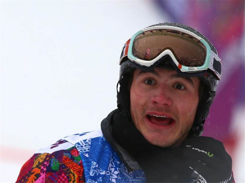 Snowboardcrosser Berg siegt in La Molina: «Sprachlos» Paul Berg hat in Spanien das erste Weltcuprennen seiner Karriere gewonnen. Foto: Jens Buettner