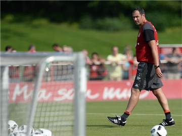 Paul Clement könnte vor einem Engagement bei Swansea City stehen. Foto: Andeas Gebert/Archiv