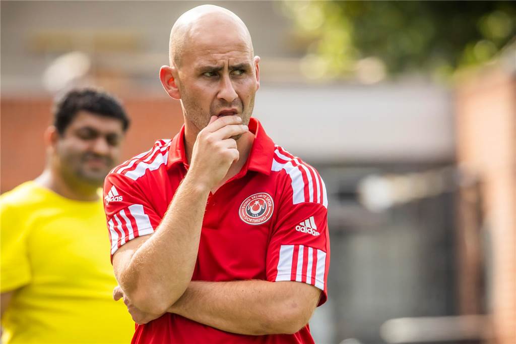 Paul Helfer bleibt Trainer von Eving Selimiye Spor.