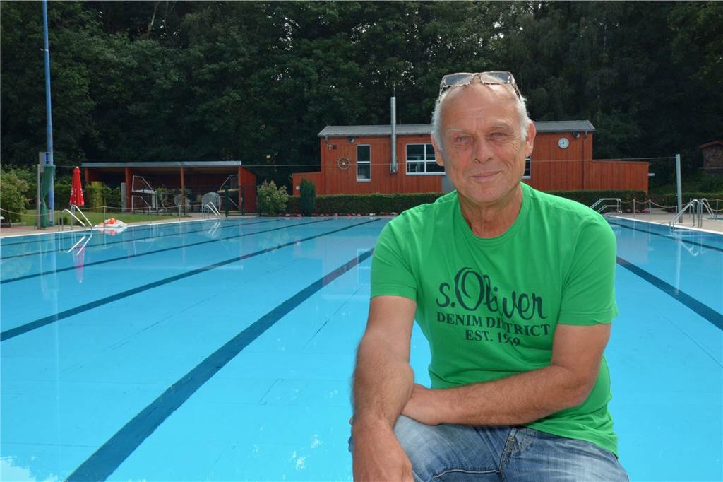 Beleidigungen und Drohungen im Freibad Cappenberger See: Bei Hitze liegen die Nerven blank Paul Jahnke ist seit 2003 Vorsitzender des Trägervereins des Freibads Brambauer