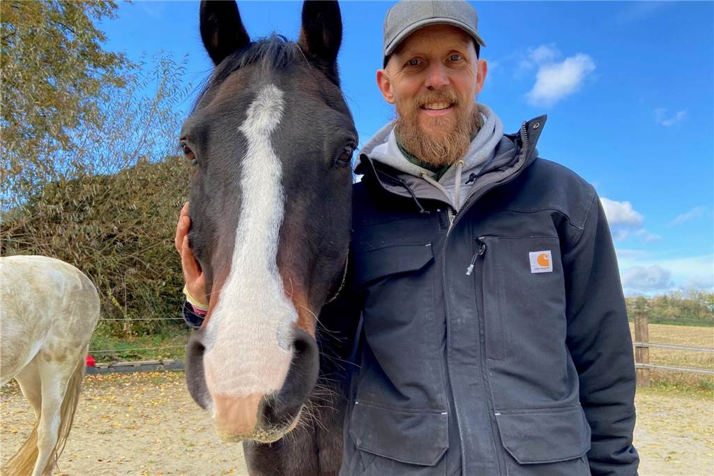 Peer und Jenny „reden“ mit Pferden: „Viele haben Schreckliches erlebt“