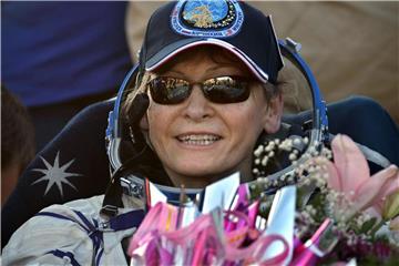 Peggy Whitson kurz nach der Landung in der kasachischen Steppe im September 2017. Foto: Sergei Ilnitsky