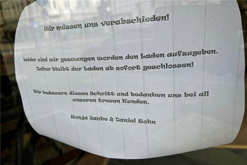 „The Working Dog“ schließt: Hunde-Geschäft am Neutor ist ab sofort zu Per Aushang am Eingang erfahren die Kunden von der sofortigen Schließung.