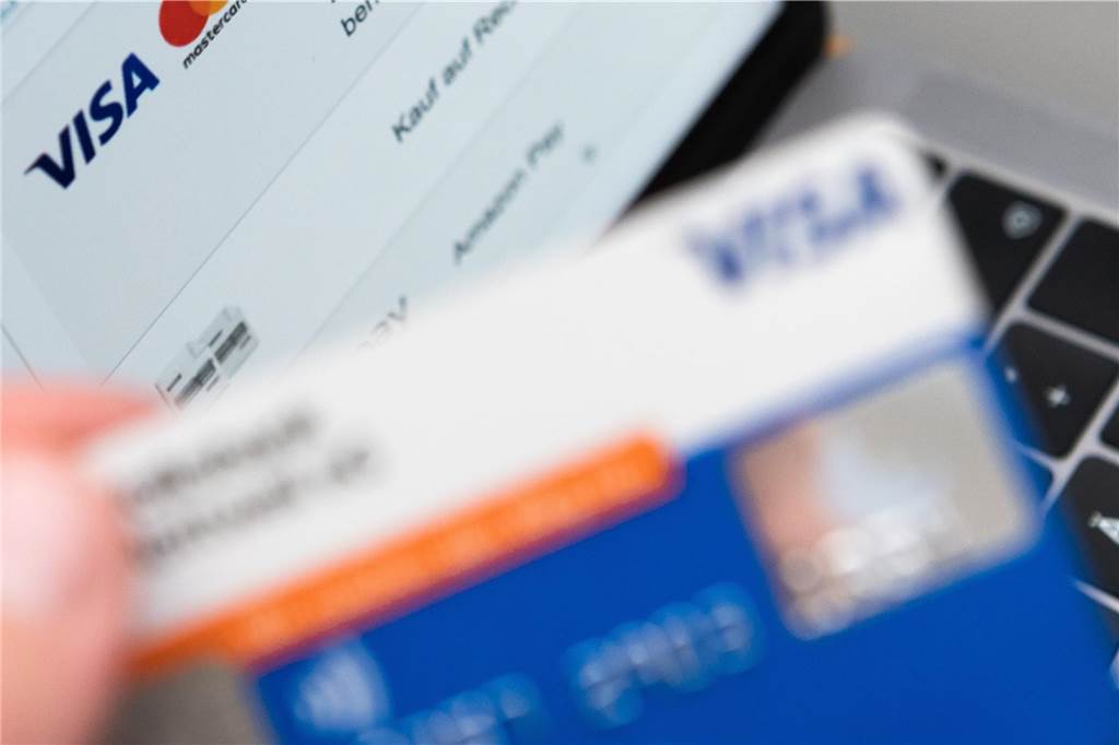 860 Euro Vorkasse: Lünerin fühlt sich von Kammerjäger betrogen Kreditkarte