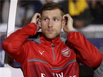 Per Mertesacker spielt für den FC Arsenal. Foto: Matt Dunham