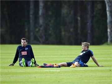 Per Skjelbred (r) und Keeper Rune Jarstein gehören zum norwegischen Aufgebot in der WM-Qualifikation. Foto: Soeren Stache