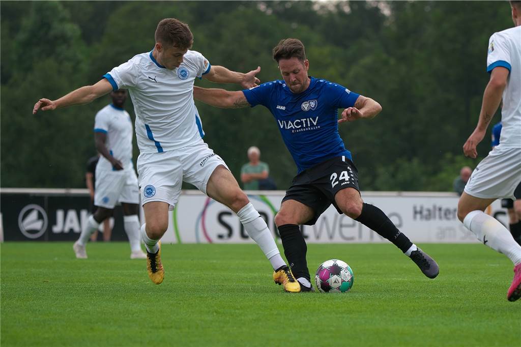 Halterner Lebensversicherungen: Ein Torjäger erzielte 62,5% der Tore seines Teams Peter Elbers ist die Lebensversicherung des Oberliga-Teams des TuS Haltern am See.