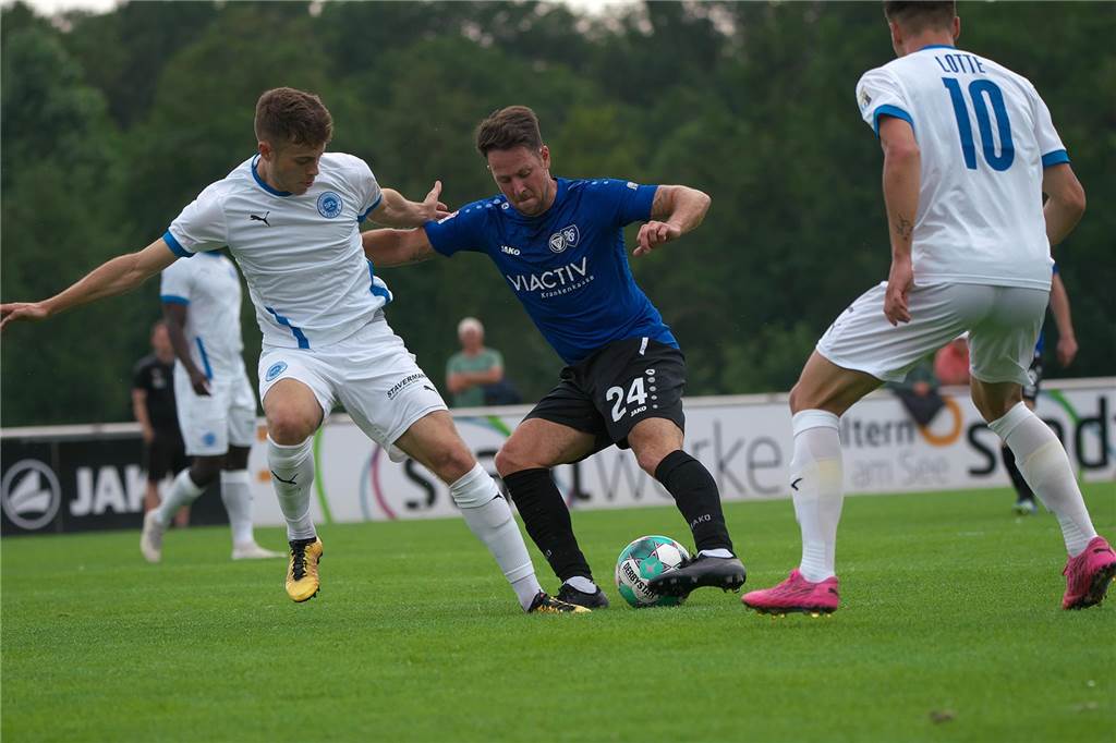 „Nur mit jungen Spielern geht’s auch nicht“ Peter Elbers (M.) spielt auch in der kommenden Saison für den TuS Haltern am See.