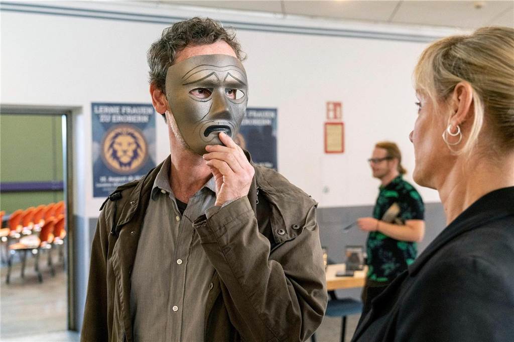 Lob statt Entsetzen: Ludger Burmann aus Werne findet Dortmund-Tatort „hammerhart und gnadenlos“ Peter Faber (Jörg Hartmann) und Martina Bönisch (Anna Schudt) ermitteln in der Pick-Up-Szene und besuchen eine spezielle Messe dafür.