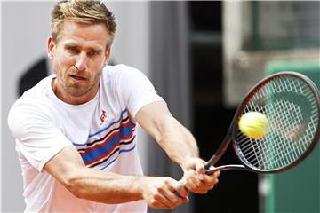 Peter Gojowczyk musste in Paris aufgeben. Foto: Salvatore Di Nolfi/KEYSTONE