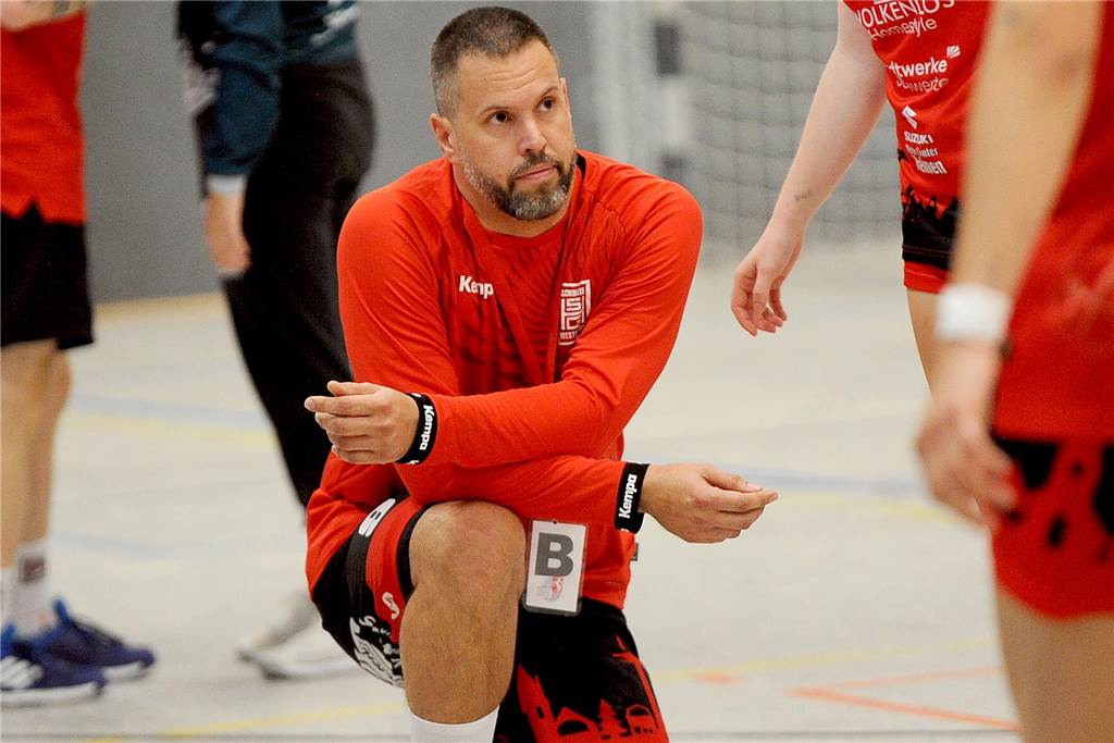Peter Hengstenberg hat interimsmäßig den Trainerjob der Oberliga-Handballerinnen der HSG Schwerte/Westhofen übernommen.