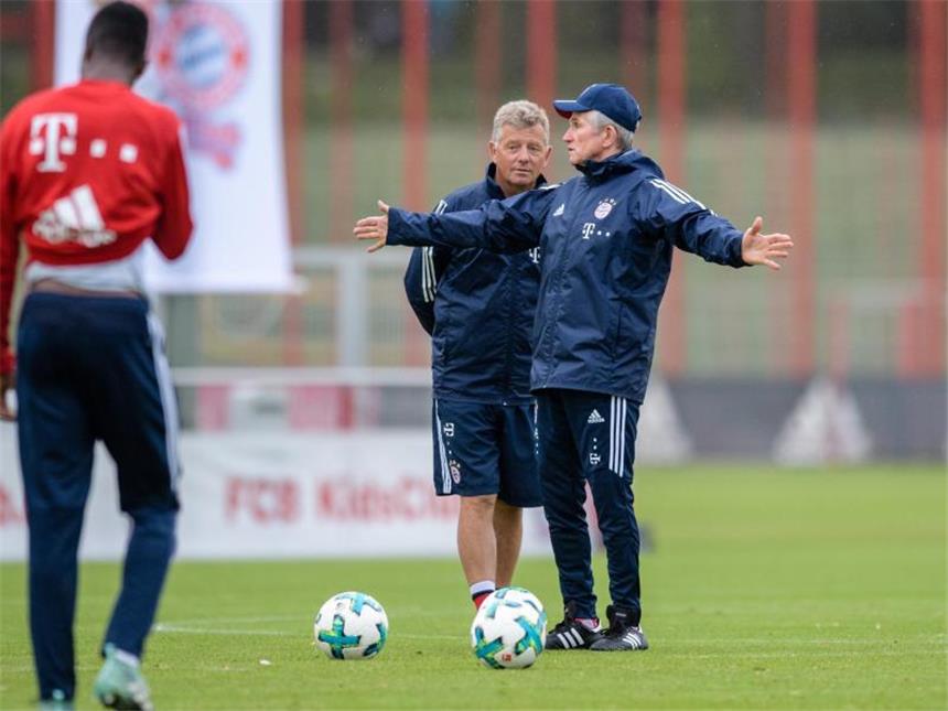 Medien: Bei Düsseldorfs Nicht-Aufstieg muss Bayern zahlen Peter Hermann wurde als Assistent für Cheftrainer-Rückkehrer Jupp Heynckes verpflichtet. Foto: Matthias Balk